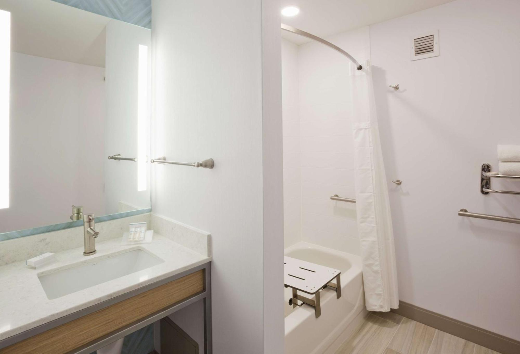 Hilton Garden Inn Minneapolis Иган Экстерьер фото