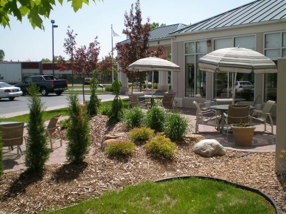 Hilton Garden Inn Minneapolis Иган Экстерьер фото